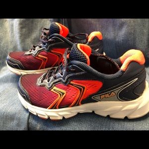 Fila Stellaray Women size 7 Running Shoe